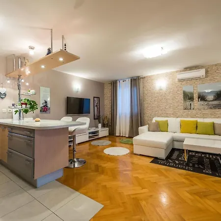 Apartment Topaz Biograd Na Moru