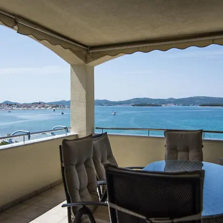 Apartment Topaz Biograd Na Moru